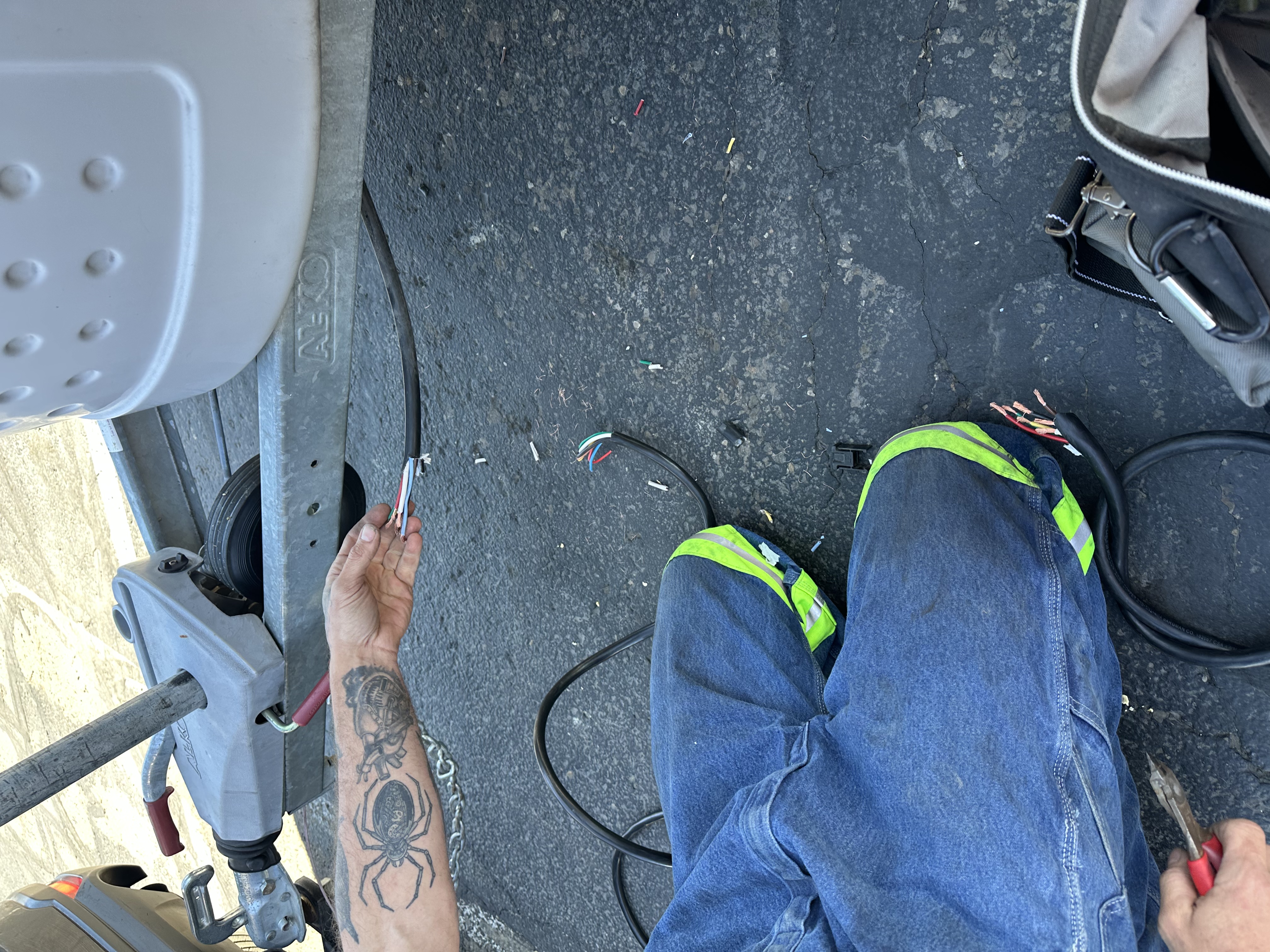 Camper trailer plug wiring